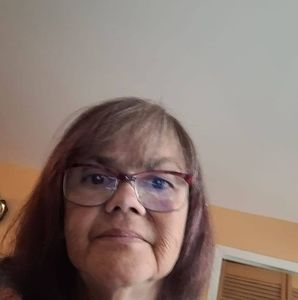 Meet your Posher, Monique